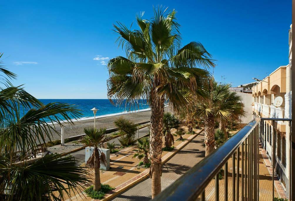 Casa De Sueno En La Playa Villa Adra Bagian luar foto